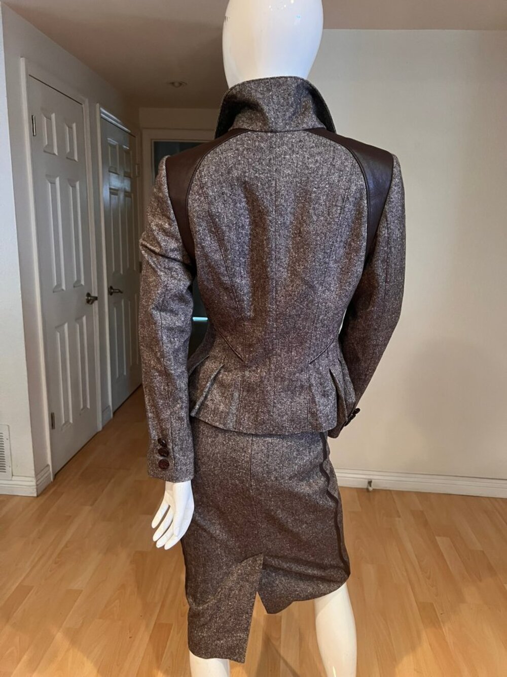 VINTAGE Y2K BEBE TWO PIECE SKIRT JACKET TWEED SUIT SIZE 8 / 10 - Picture 4 of 11